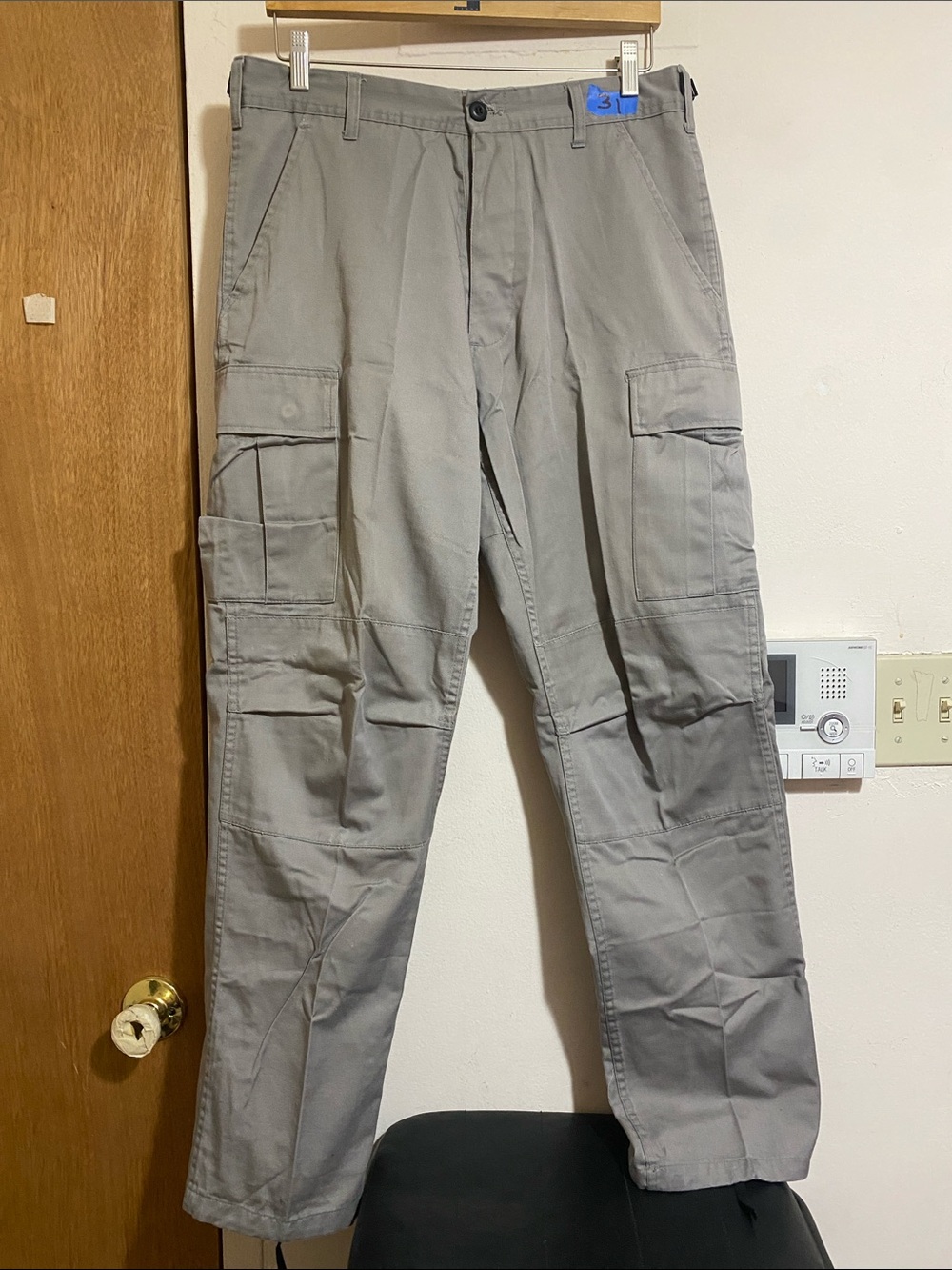 Men's Gray Cargo Work Pants very good condition Open to Offers